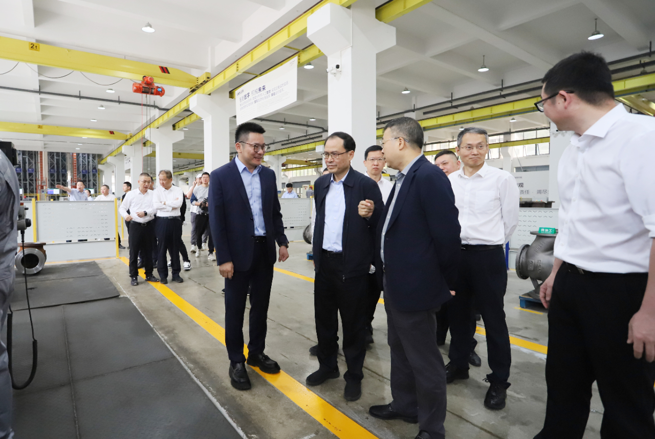 ��������Э��ϯ�����ٸ����ε��б÷���ҵ��չ �ӿ������ܼ��÷���ҵ��Ⱥ