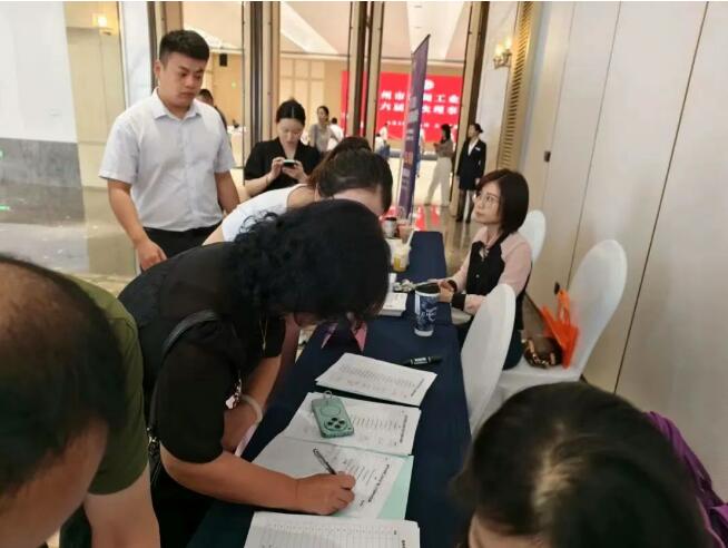 �α�����ǩ��